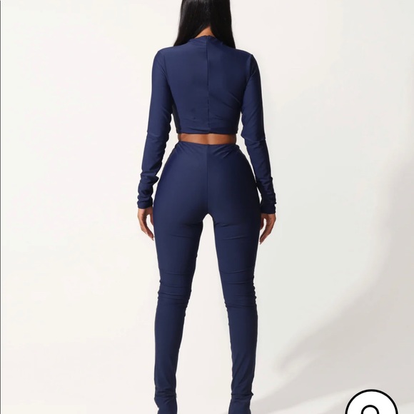 "Set - Picture 2 of 2